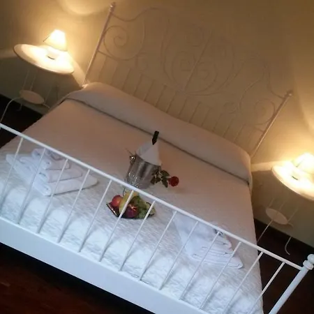 Nocleg ze śniadaniem Casa Carlotta *
